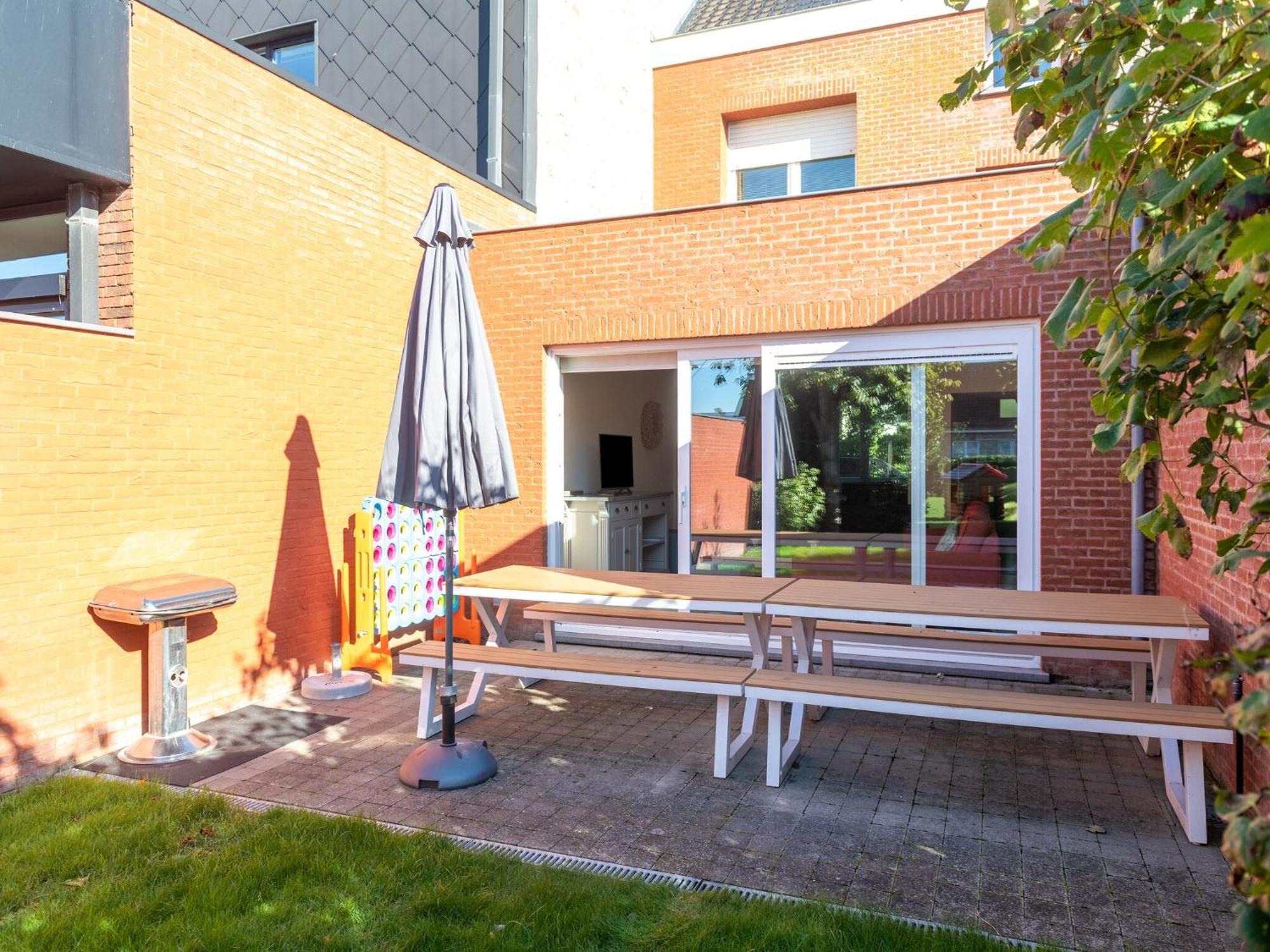 Spacious Holiday Home With Garden Нюпорт Екстериор снимка